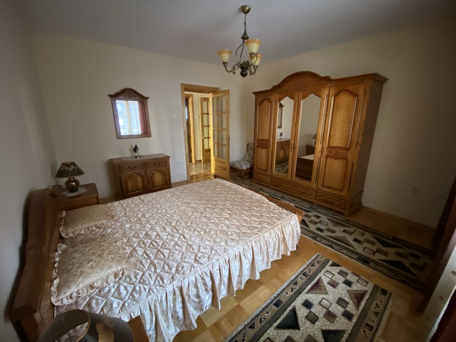 De vanzare casa/pensiune Baile Herculane