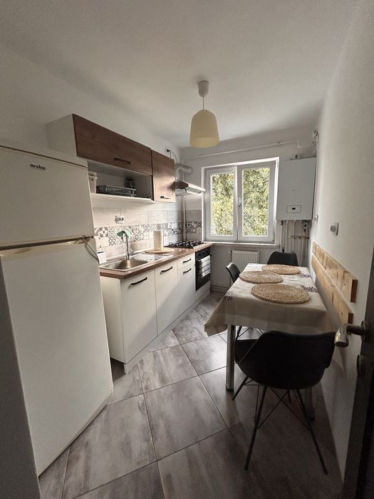 Inchiriez Apartament 1 Mai