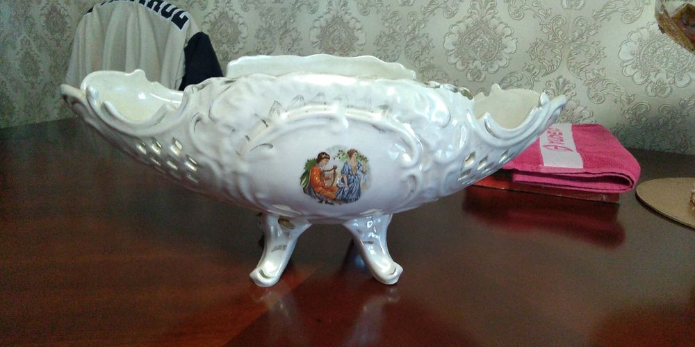 Большая ваза фруктовница временн СССР Мадонна