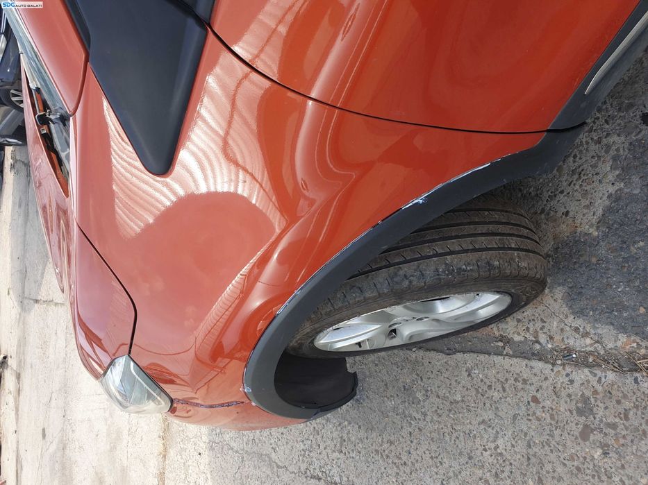 Aripa Stanga Fata cu Imperfectiuni Renault Captur 2013 - 2019 Culoare ENZ Orange Arizona [K7476]