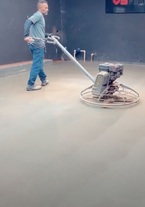 Construim casa 70 mp 16500 euro la rosu și 31500 la gata