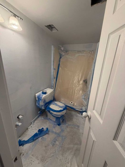 Renovari apartamente si case vopsit, gresie, rigips, parchet, tencuire