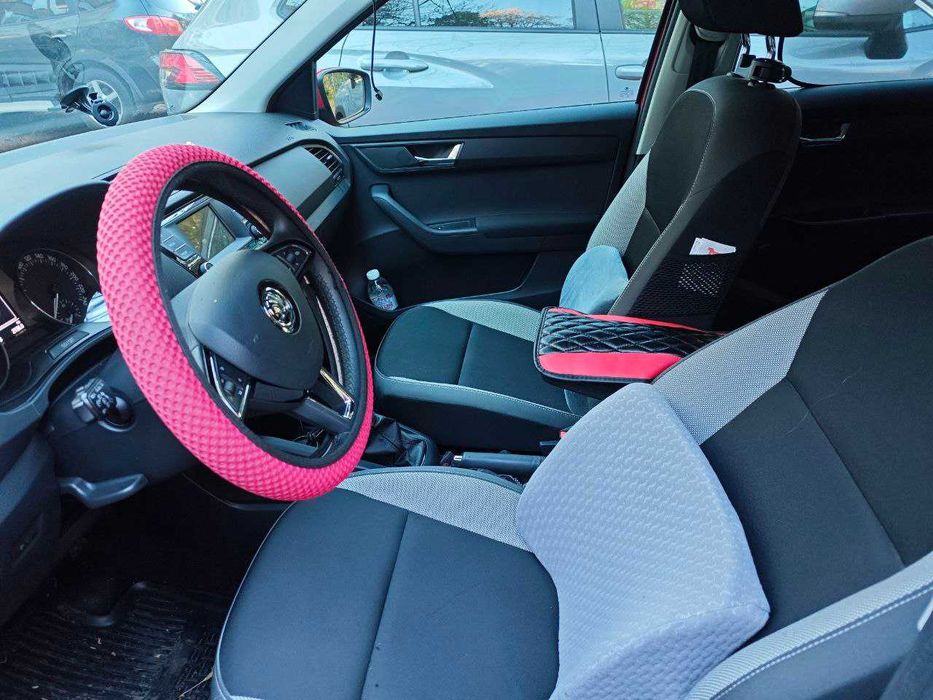 Продавам Шкода Фабия