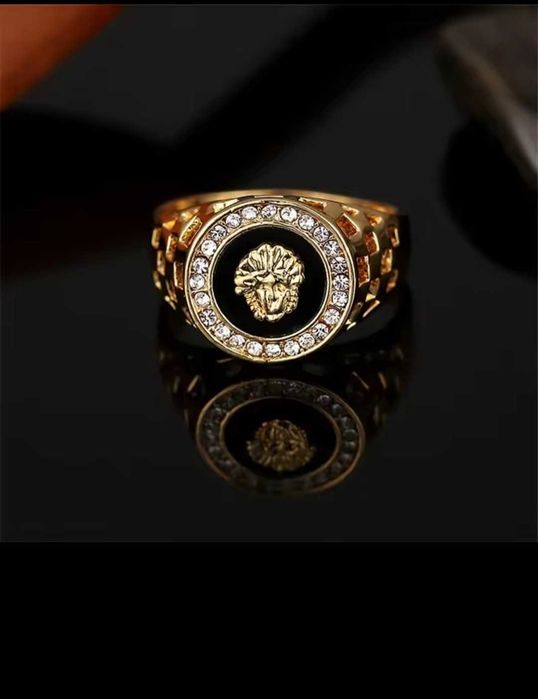 Позлатен пръстен с монограм