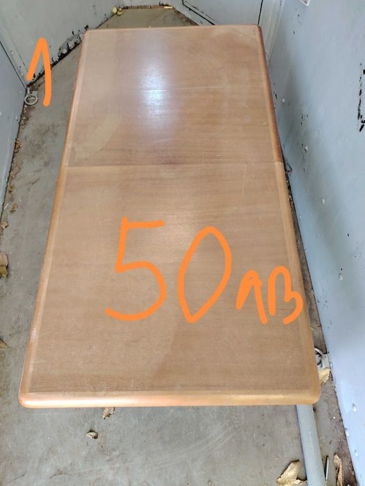 Холни маси от дърво 2бр