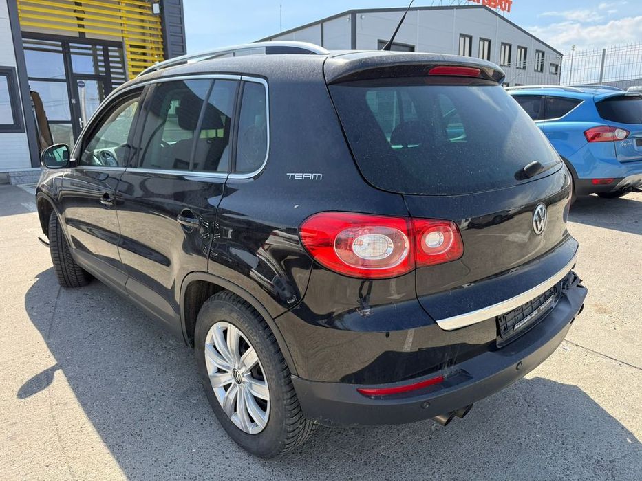 Dezmembrez Vw tiguan negru lc9x 2011 2.0 tdi CFFB volan stanga
