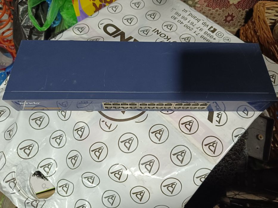 Tenda switch 24 port