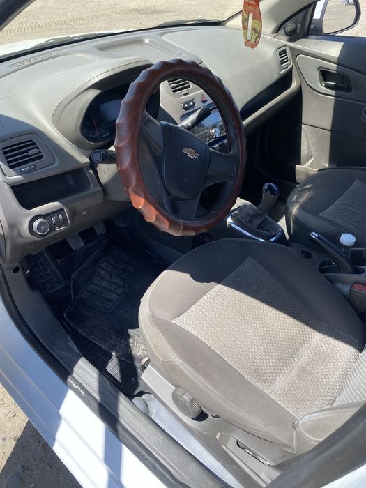 Chevrolet cobalt sotiladi
