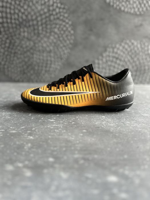 Сороконожки Nike Mercurial