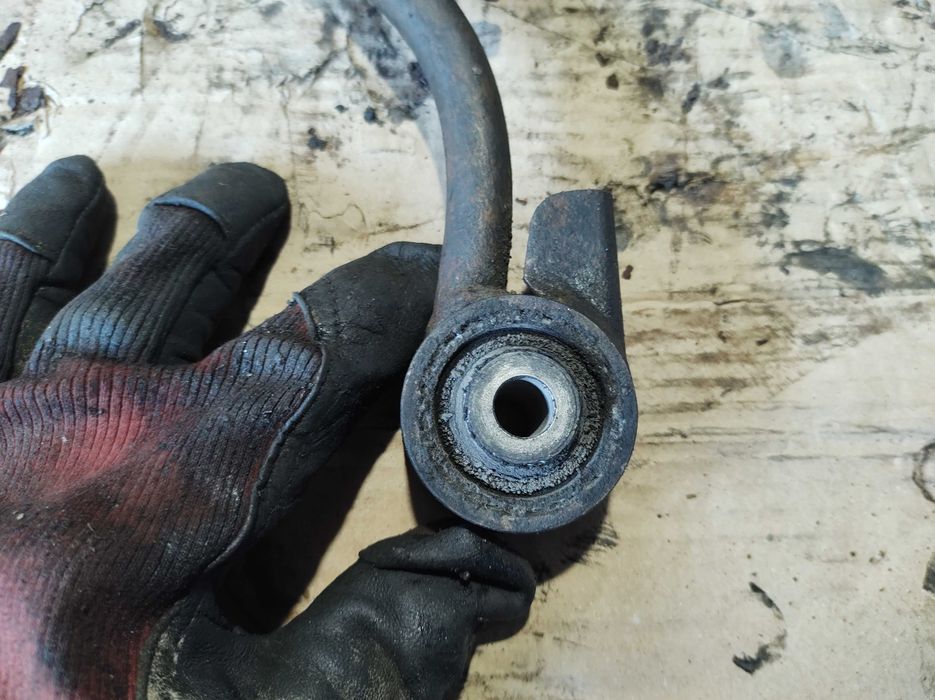 Крив Носач Преден Десен Mercedes W211 E class Tmodel 4matic 320CDI