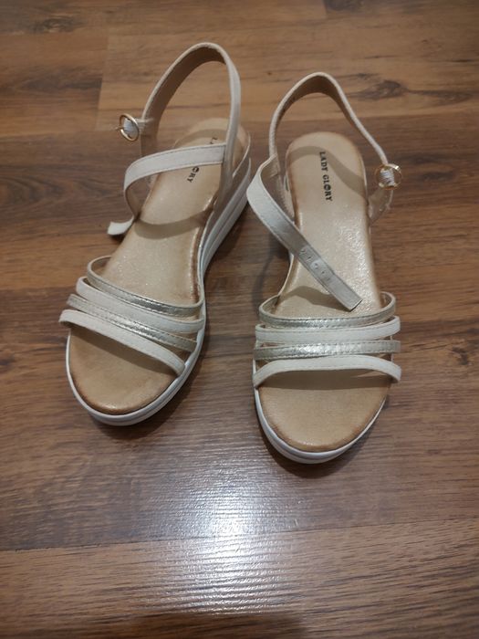 Дамски удобни сандали