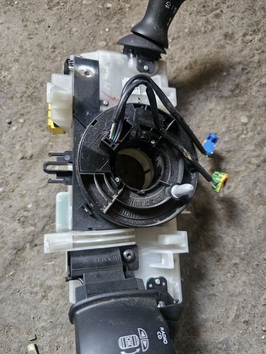 Spira volan + manete Renault Megane 3 COD:255670019R ID 7613