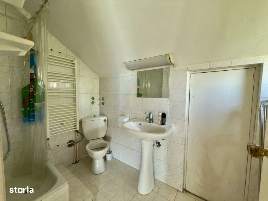 Vila spatioasa P+1+M de vanzare in Agigea | Teren 658 mp | Acces din 2