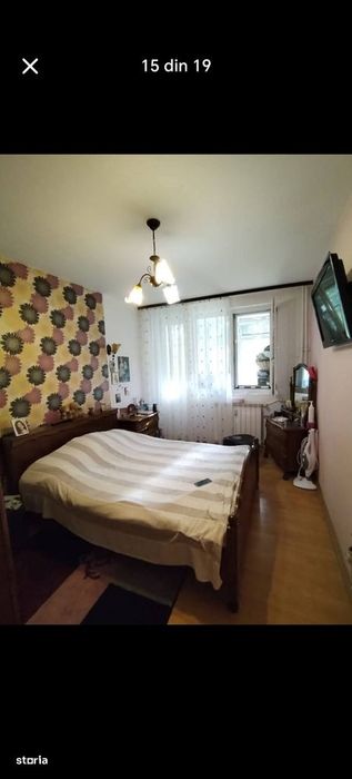 Vând apartament 4 camere