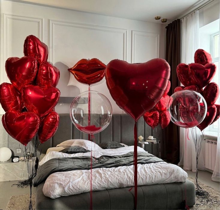 Гелевые красные сердца по 990 тг