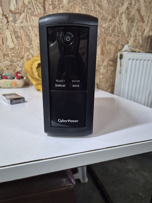 Vand UPS Cyber Power