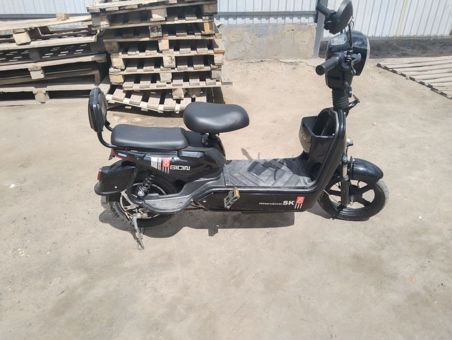 Продам электровелосипед ск8