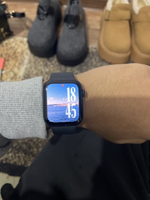 Apple watch SE(GPS 2го поколения)