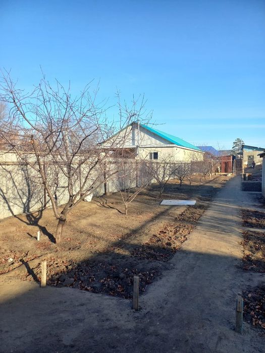 Тез арада жер үй сатылпды