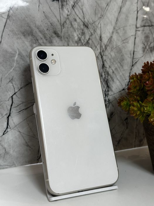 В продаже IPhone 11 64Gb
