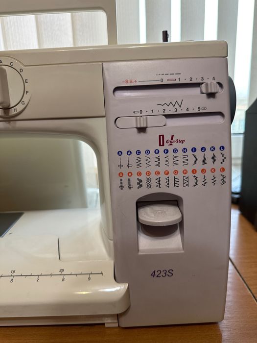 Швейная машинка Janome 423s