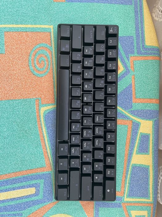 Продаю клавиатуру, пользовался не больше месяца, в хорошем состояний.