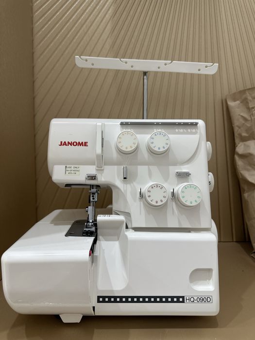 Оверлок Janome HQ-090D