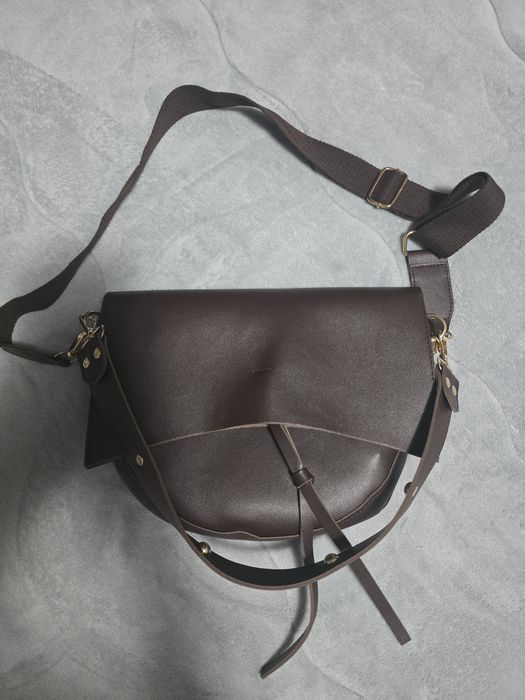 Кафява дамска чанта с несесер