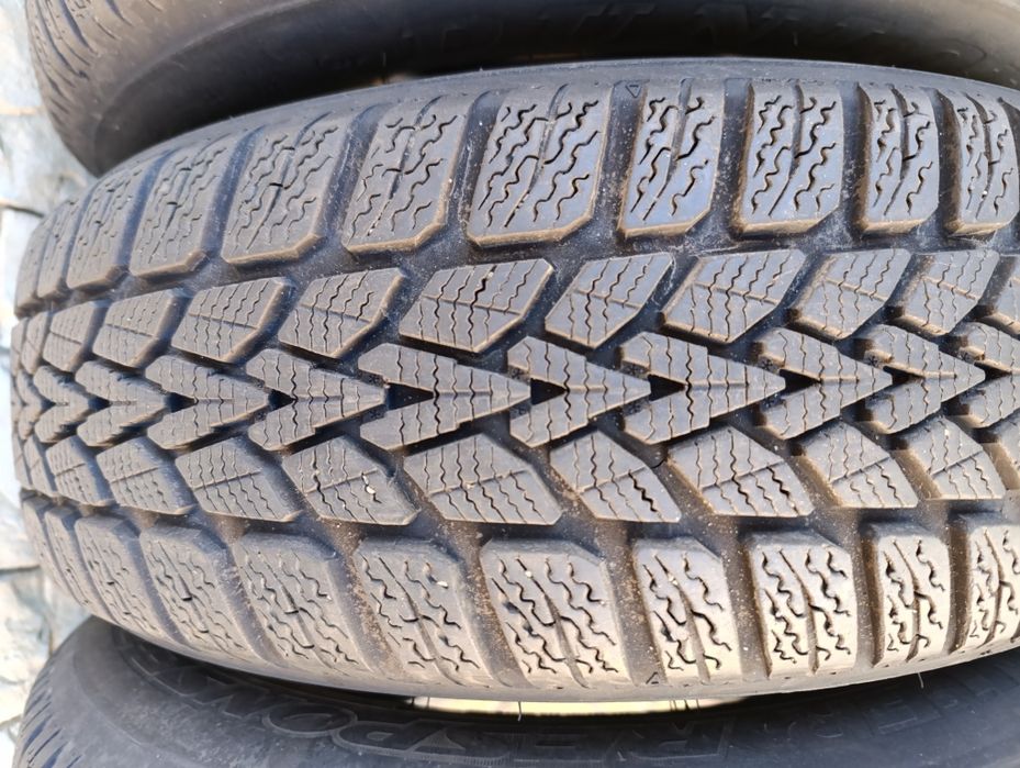 Зимни гуми Dunlop 185/65/15 8мм.