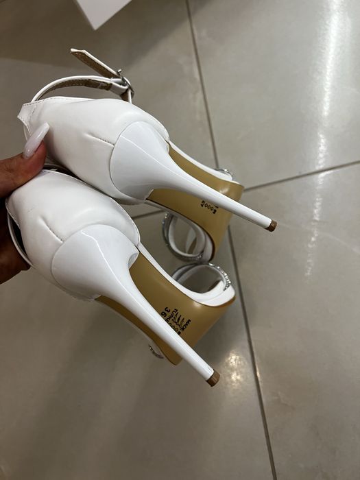 Налични дамски сандали 36 размер