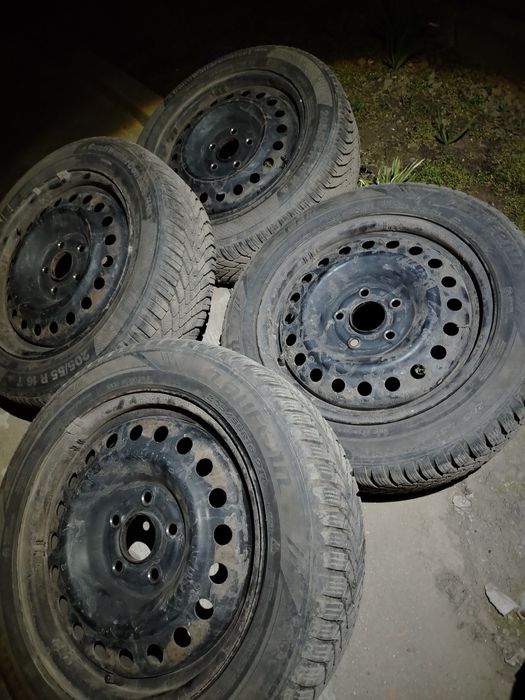 205/55/16 5х114.3 64.1 отвор