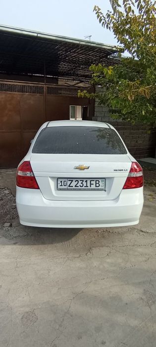 Nexiya 3 sotiladi srochna