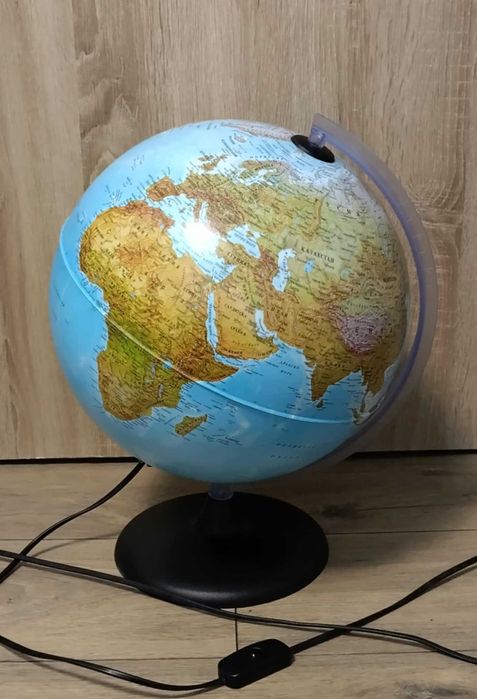 Географски глобус - нощна лампа