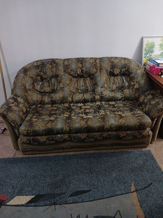 Диван в хорошем состоянии