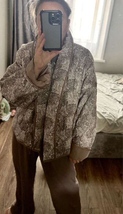 Продам куртку стильную