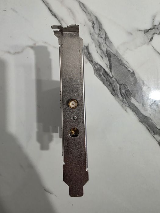 WiFi + Bluetooth адаптер за компютър