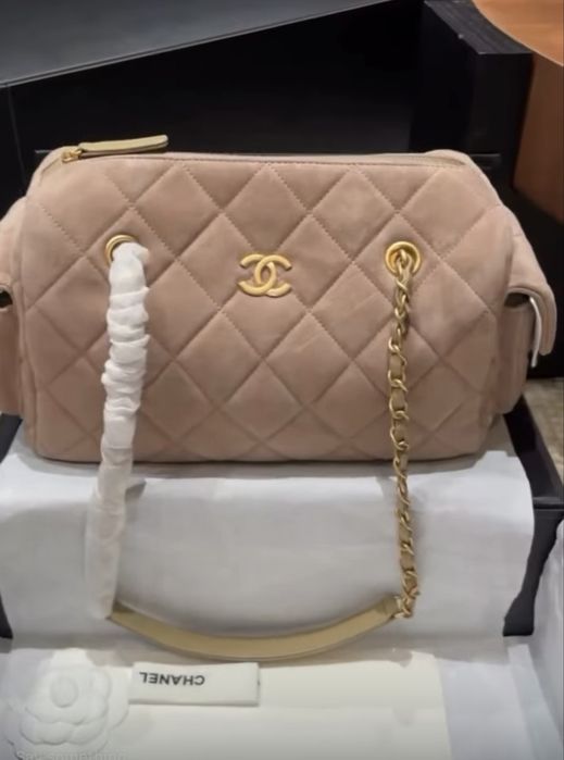 чанта Chanel ест кожа нова