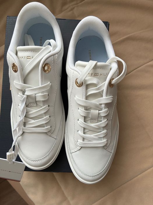 Дамски кецове Tommy Hilfiger