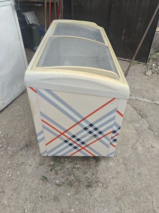 Продам морозильник.