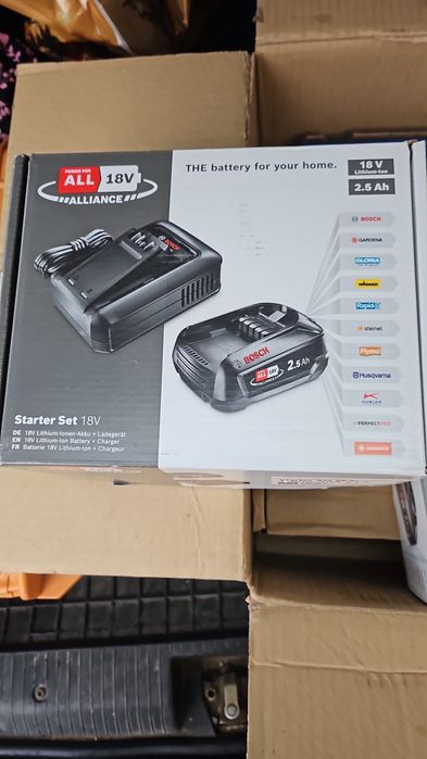 Set incarcator si acumulator 18V 2.5ah Bosch PBA