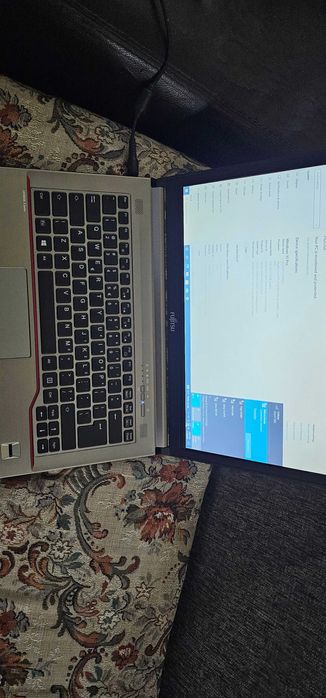 laptop Fujitsu i5 gen 4 tehno redactare