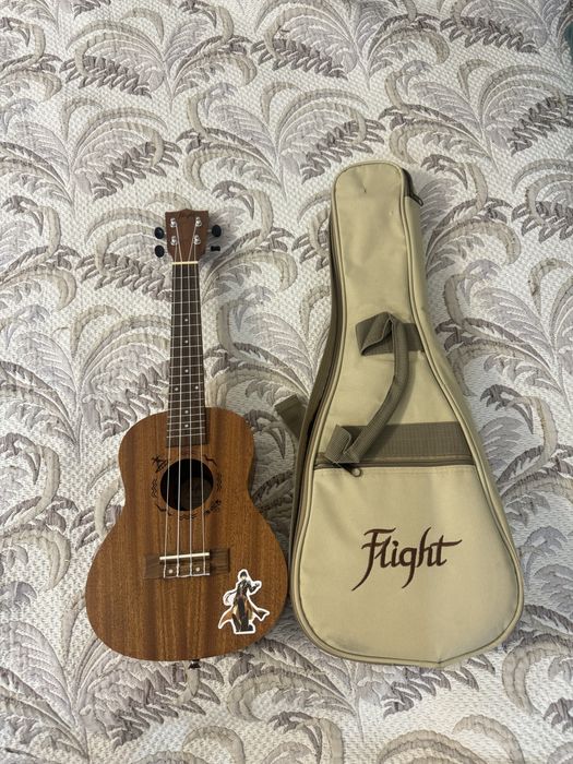 Продаю укулеле