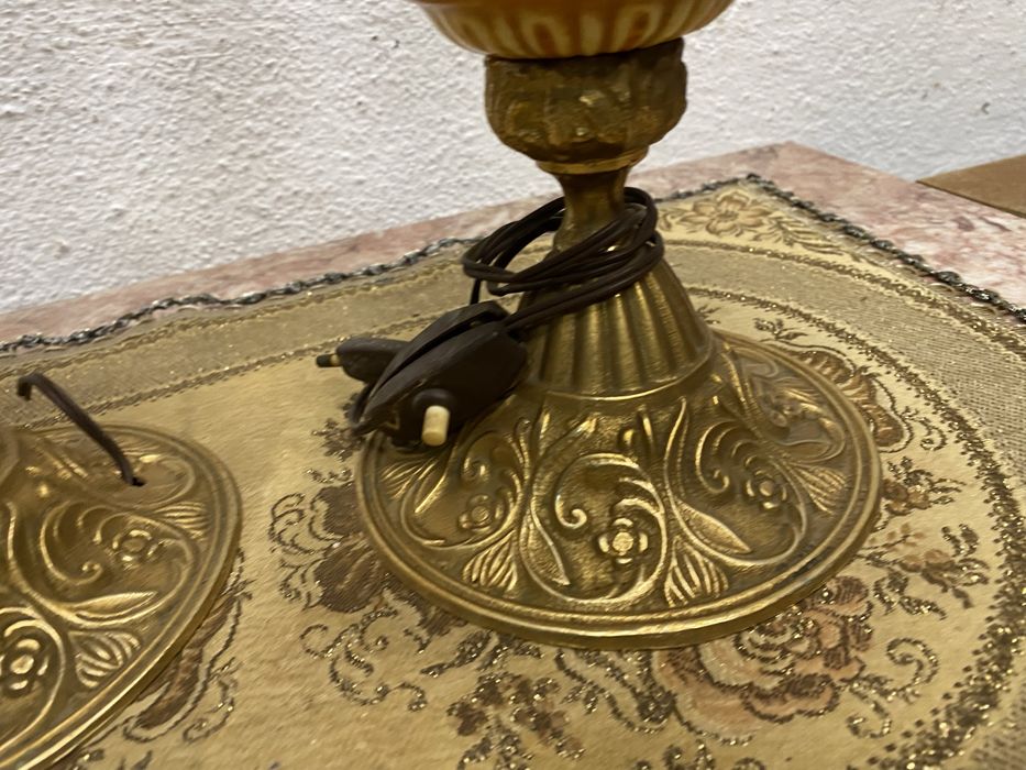 Чифт стари френски лампи от порцелан и месинг