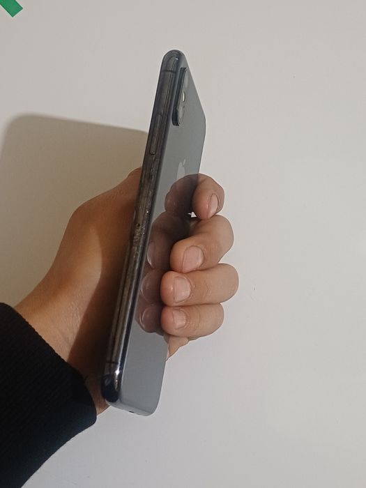 iPhone Xs (qora)