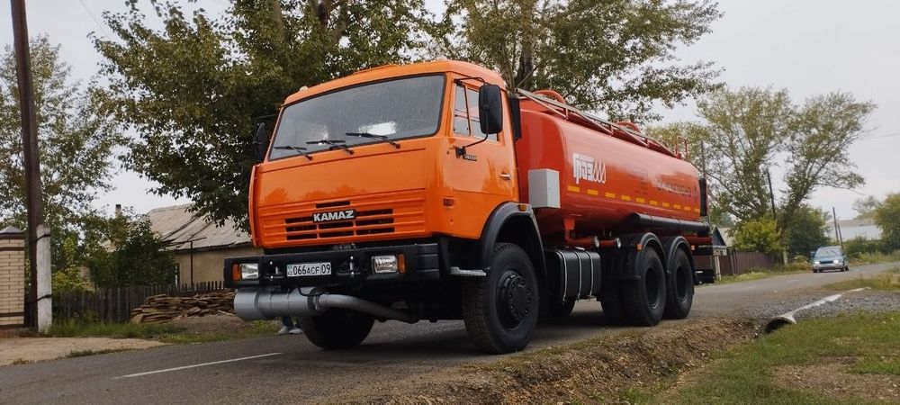 Продам КамАЗ топливозаправщик (бензовоз)