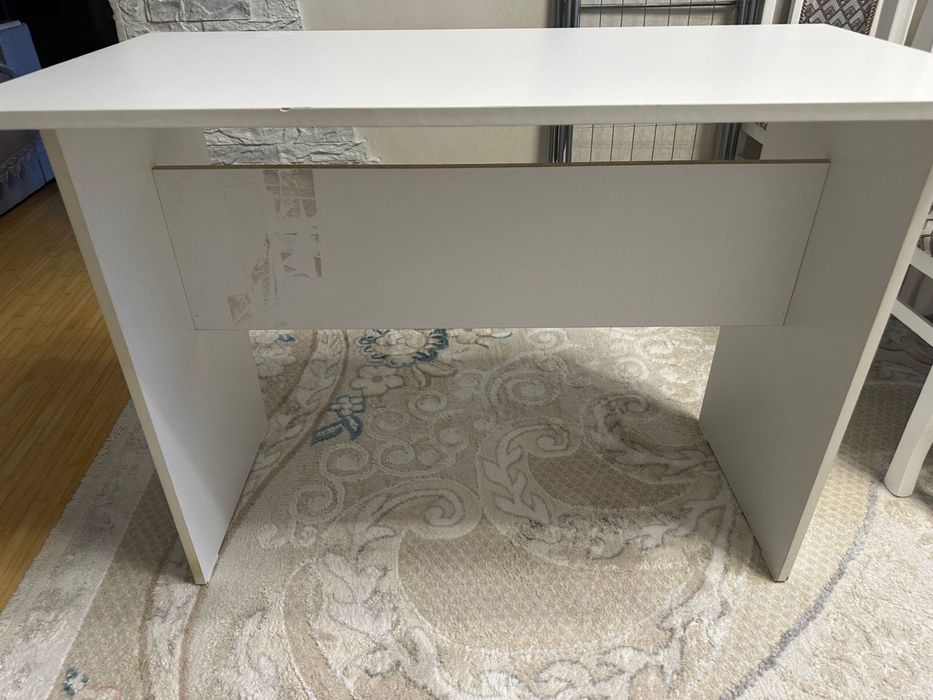 Продам 2 стола в хорошем состоянии