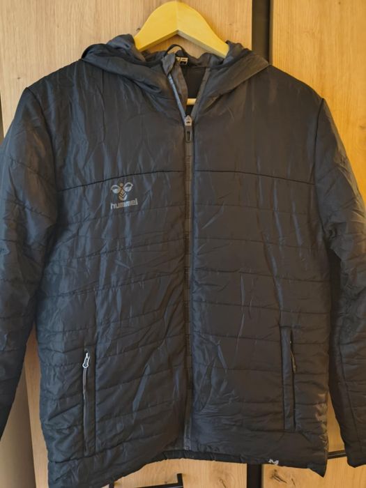Мъжко яке на Hummel