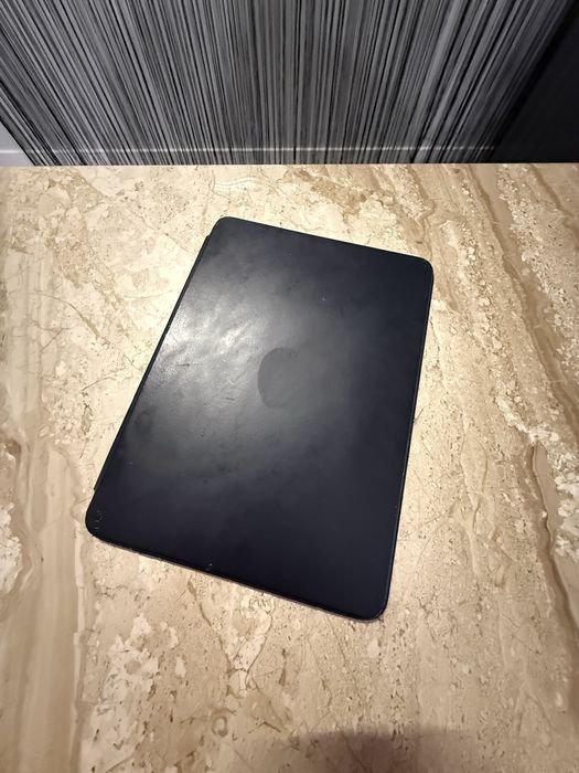 Оригинален калъф-клавиатура Apple Smart (A2038)