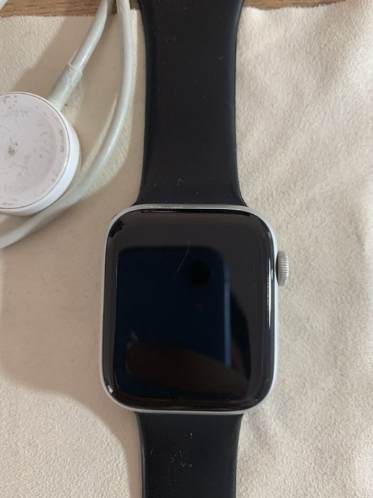 Apple Watch Series 5 44 мм (Space Gray)
