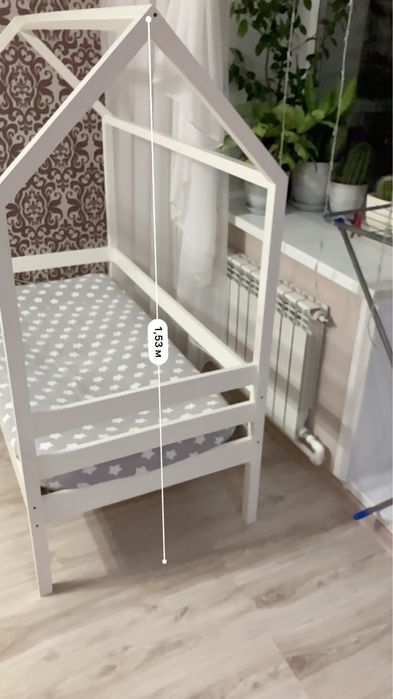 Кровать детская с матрасом